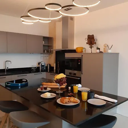 Chateau Croix De Labrie 3*