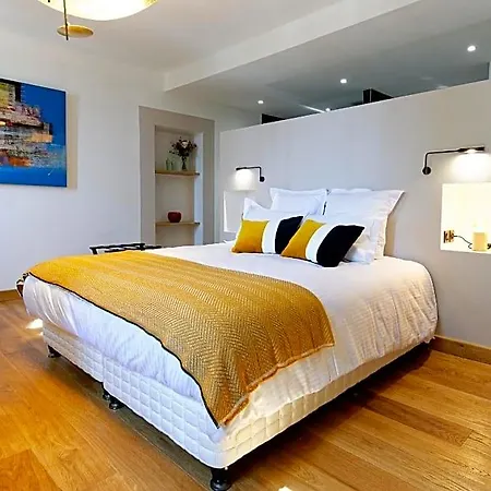 Chateau Croix De Labrie 3*