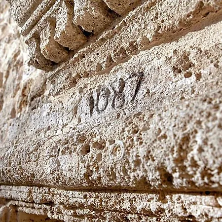 Oda ve Kahvaltı Chateau Croix De Labrie 3*