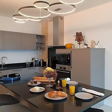 Chateau Croix De Labrie Oda ve Kahvaltı 3*