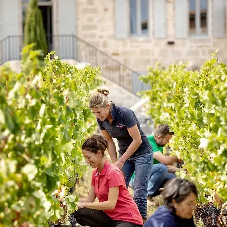 Chateau Croix De Labrie Bed & Breakfast 3*