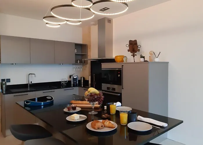 Bed and breakfast Chateau Croix De Labrie 3*