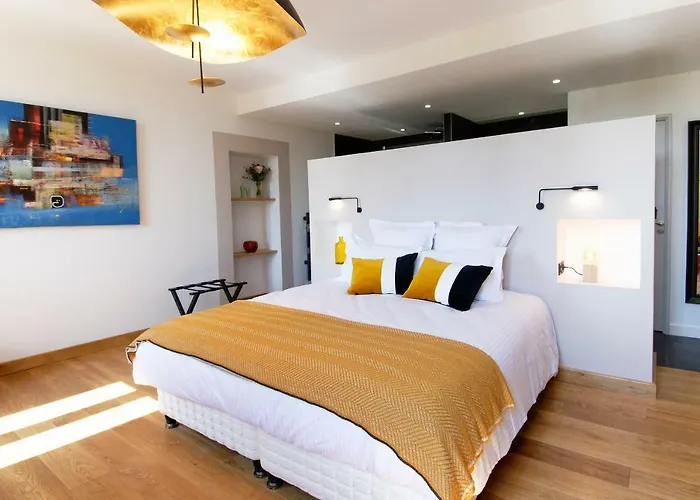 Bed and breakfast Chateau Croix De Labrie 3*