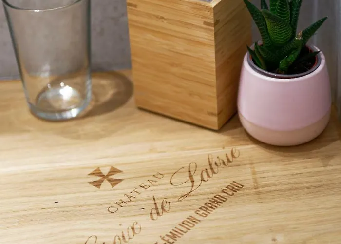 Chateau Croix De Labrie