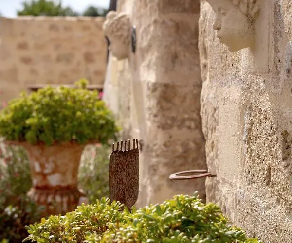 Chateau Croix De Labrie Bed and breakfast