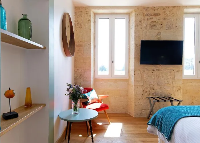 Chateau Croix De Labrie 3*