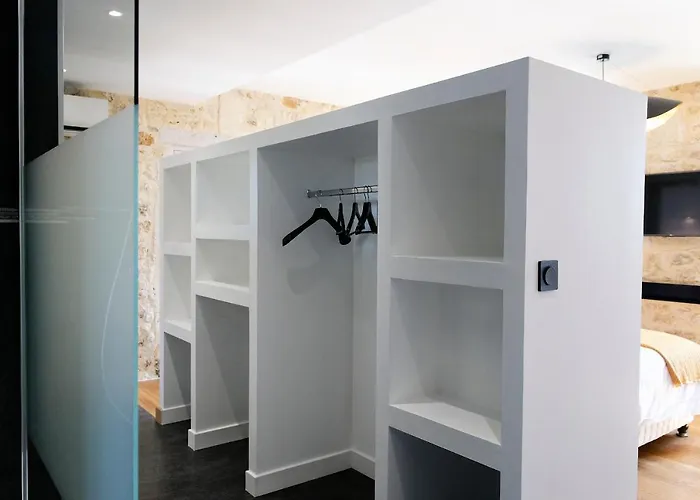 Chateau Croix De Labrie